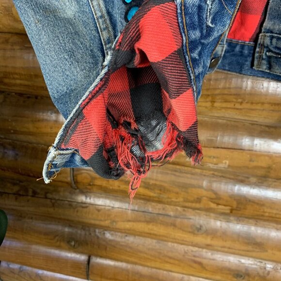 Vintage Levi's 46 Jean Denim Trucker Jacket 80's Band Patches Pins - Picture 5 of 14